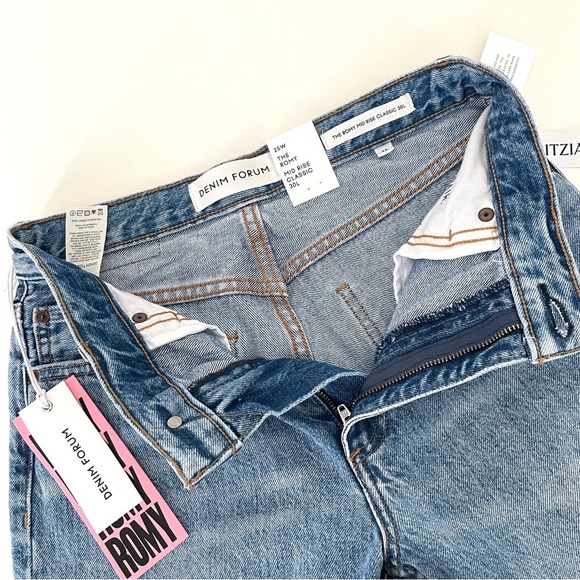 ARITZIA Denim Forum The Romy Mid Rise Straight Leg Jeans 30L NWT - Picture 7 of 12
